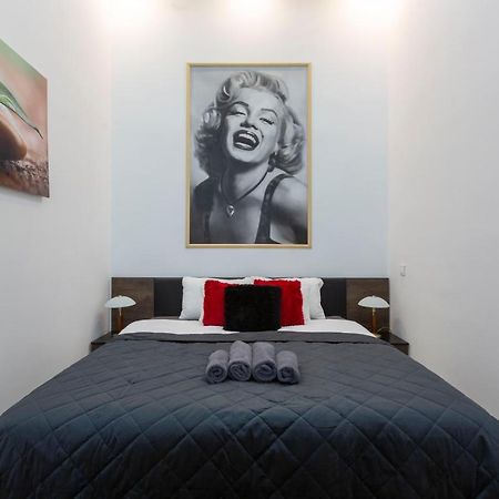 Exclusive Marilyn Apartment In The Heart Of บูดาเปสต์ ภายนอก รูปภาพ