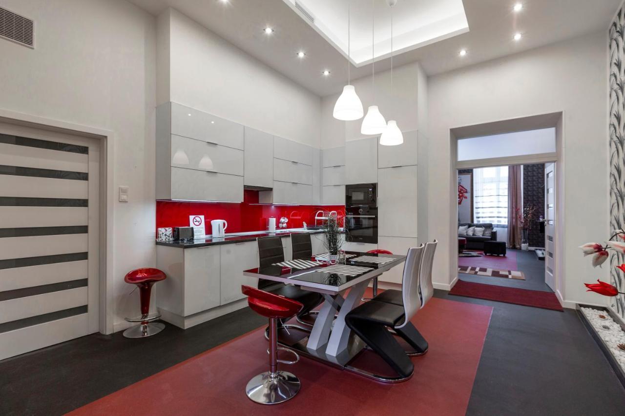 Exclusive Marilyn Apartment In The Heart Of บูดาเปสต์ ภายนอก รูปภาพ