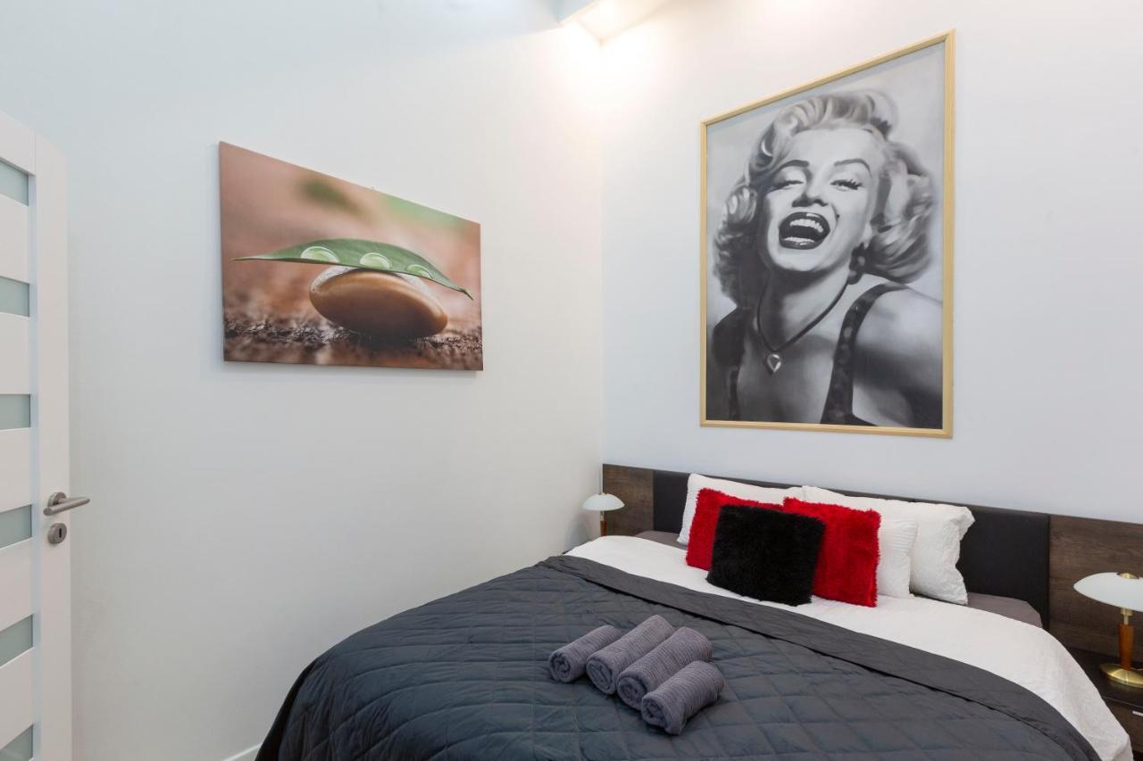 Exclusive Marilyn Apartment In The Heart Of บูดาเปสต์ ภายนอก รูปภาพ